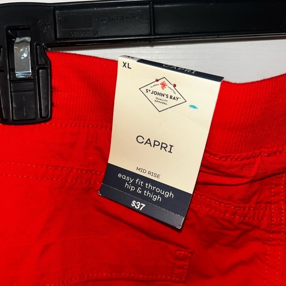 St. John's Bay NWT Capri Mid Rise Capri Pants XL - Picture 3 of 4